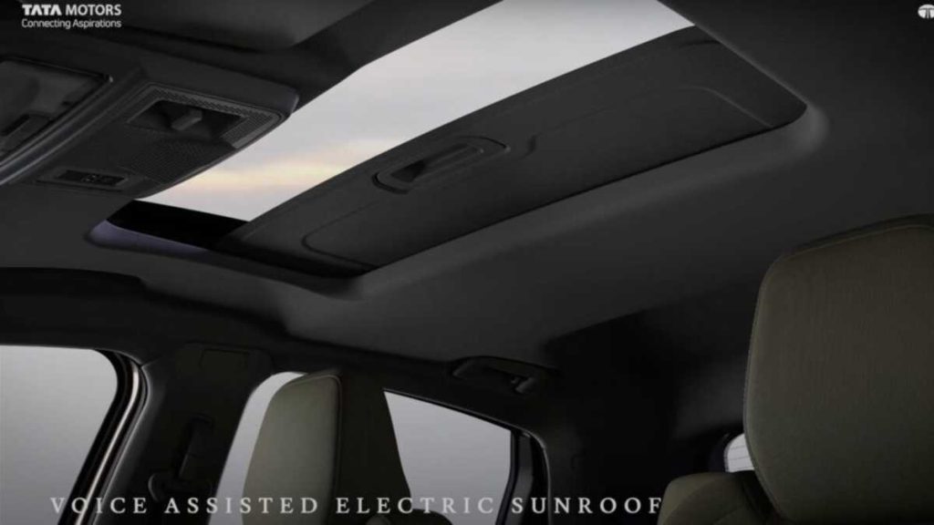 2025 Tata Altroz Voice-Assisted Electric Sunroof