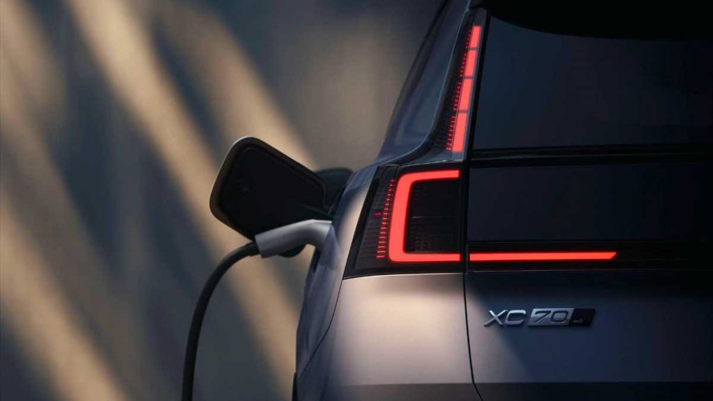 New Volvo XC70